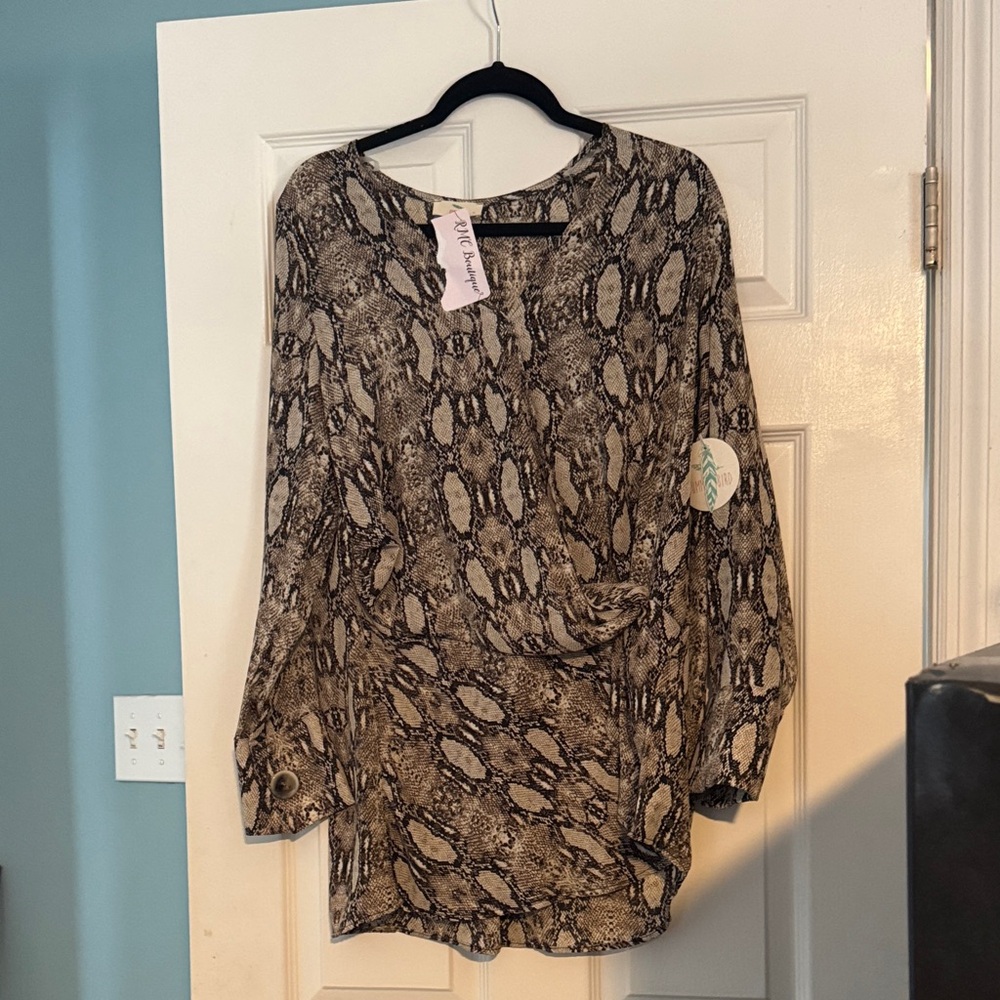 Hummingbird Brown Snake Print Blouse- Medium (M) NWT